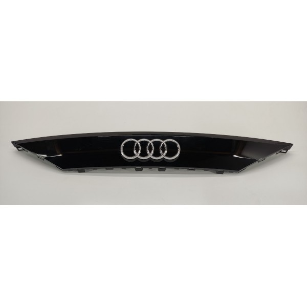 Friso Moldura Aplique Tampa Traseira Audi Q8 2019 4m8853236