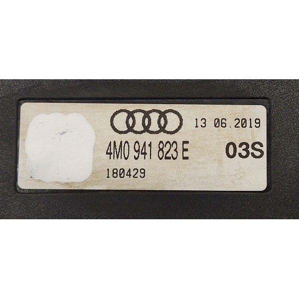 Caixa Fusível Bateria Audi Q8 2019 4k0941823