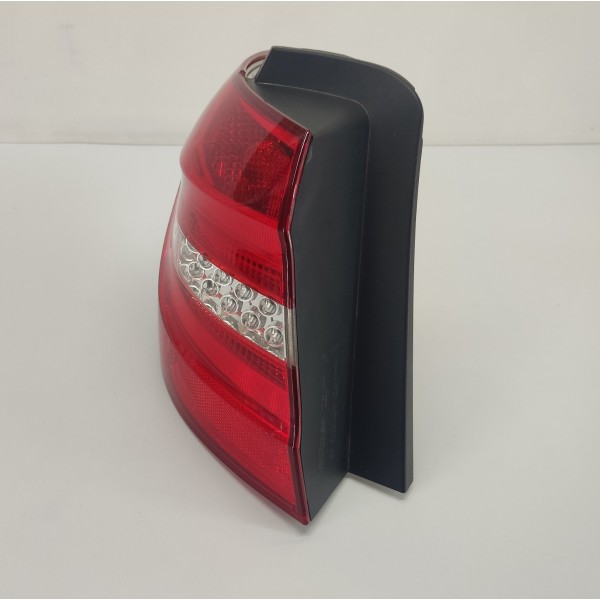 Lanterna Lateral Traseira Esquerda Led Mercedes B200 2015