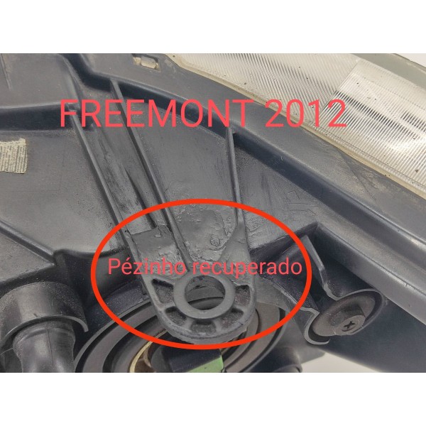 Farol Direito Freemont 2.4 2012 A 2014